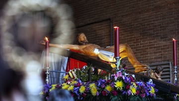 El paso del Cristo del Camino durante la procesión de Lunes Santo del Cristo del Camino y María Madre de las Delicias, a 3 de abril de 2023, en Madrid (España). La procesión está organizada por la Hermandad penitencial del Santísimo Cristo del Camino y María Madre de las Delicias y recorre las calles del barrio de Delicias. Esta es la única hermandad que procesiona el Lunes Santo por las calles de Madrid.
03 ABRIL 2023;SEMANA SANTA;PROCESIONES;TRADICIÓN;SOCIEDAD;
Ricardo Rubio / Europa Press
03/04/2023