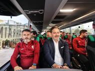 Monterrubio, sentado con Ania