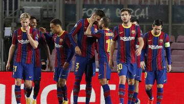 Soccer Football - Champions League - Group G - FC Barcelona v Dynamo Kyiv - Camp Nou, Barcelona, Spain - November 4, 2020 FC Barcelona's Gerard Pique celebrates scoring their second goal with teammates REUTERS/Albert Gea