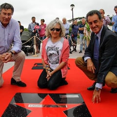 Los pioneros del surf en España ya tienen un hueco en el 'Paseo de las estrellas'