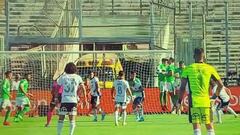 El VAR le cobra dos penales a Colo Colo en menos de 10 minutos