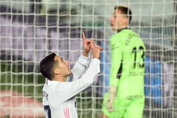 1-0. Lucas Vázquez marcó el primer gol.