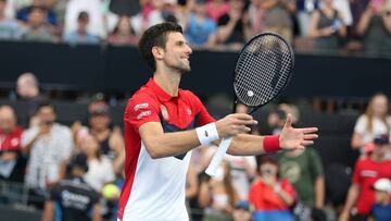 Djokovic y Serbia pasan invictos; KO de Thiem y Austria y Argentina logra la heroica