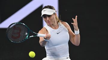 Melbourne (Australia), 15/01/2025.- Paula Badosa of Spain in action during the Women's Singles round 2 match against Talia Gibson of Australia at the Australian Open Grand Slam tennis tournament in Melbourne, Australia, 15 January 2025. (Tenis, España) EFE/EPA/LUKAS COCH AUSTRALIA AND NEW ZEALAND OUT