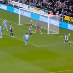 Son el equipo más rico del mundo y se han convertido en el hazmerreír de la Premier