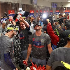 Watch: Rangers manager Bruce Bochy’s champagne shower
