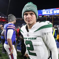 Why did Aaron Rodgers criticize The Athletic’s article about Zach Wilson?