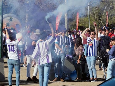 La afición blanquivioleta se volcó con los de Pacheta