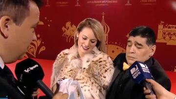 ¿Estaba Maradona 'tocado' antes del sorteo? Vean y escuchen...