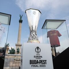 Does the Europa League winner qualify for the Champions League?