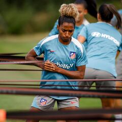 Luany, operada de la rodilla, baja preocupante en el Atlético