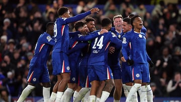 The Catalan side played much of the game with ten men following the dismissal of Araujo and were outclassed by the Londoners.