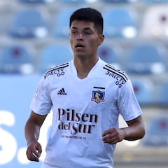 "Cuando supe que sería titular en Colo Colo, corrí a abrazar a mis papás; ambos lloraron"