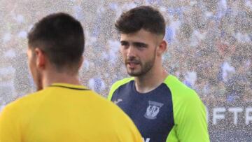 David Tejero, portero del Leganés B, durante un calentamiento del primer equipo.