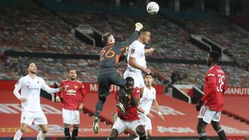 Francisco Sierralta se va de Old Trafford con una derrota