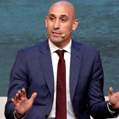 Rubiales: "Aquí hay un problema y es el servilismo de los clubes"