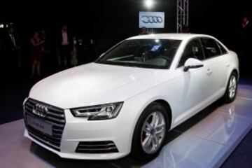 "Se lanzó el nuevo modelo Audi A4 en Chile. En el Club de Planeadores de Vitacura, Santiago, se llevó a cabo el lanzamiento oficial junto con un test drive en una pista especialmente adaptada para la ocasión"