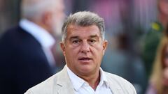 FORT LAUDERDALE, FLORIDA - JULY 19: FC Barcelona president Joan Laporta looks on before a preseason friendly against Inter Miami CF at DRV PNK Stadium on July 19, 2022 in Fort Lauderdale, Florida.   Michael Reaves/Getty Images/AFP
== FOR NEWSPAPERS, INTERNET, TELCOS & TELEVISION USE ONLY ==