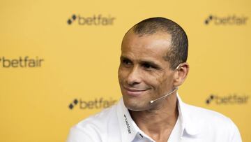 Rivaldo: &quot;El aplazamiento del Cl&aacute;sico perjudica al Barcelona&quot;