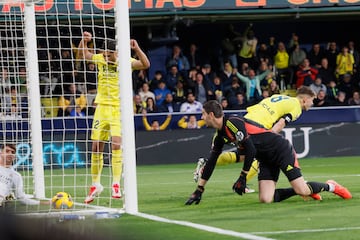 El jugador del Villarreal, Juan Foyth, marca el 1-0 al Real Madrid. 