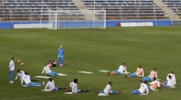 Los dirigidos de José Pékerman realizaron el lunes su primera práctica en San Carlos de Apoquindo.