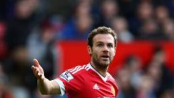 Mata durante el partido entre el Manchester United y el Aston Villa.