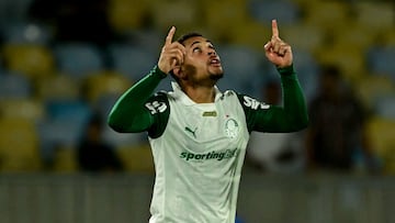 Vitor Roque conquista Maracaná