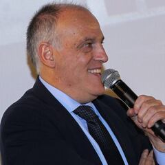 Tebas: "El Málaga va por el camino, veremos si lo consigue"