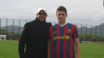 Con los blaugranas tuvo una formación a nivel Barca Cadete A, Barca Juvenil B y Barca Juvenil A