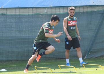 Así vivió Hirving Lozano su primer entrenamiento con Napoli