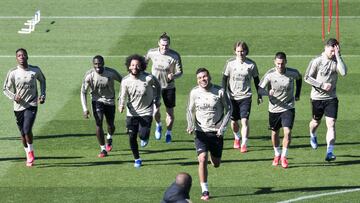 21/02/20 
 VINICIUS , MENDY , MARCELO , BALE , CASEMIRO , MODRIC , HAZARD , JOVIC
 ENTRENAMIENTO REAL MADRID