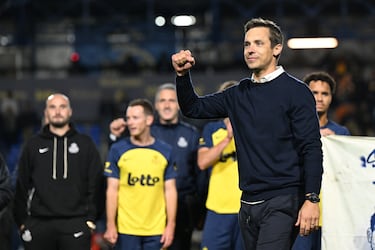 David Hubert es el actual entrenador del Royale Union Saint-Gilloise. El exfutbolista belga, asumió el cargo tras la salida de Sébastien Pocognoli, entrenador que consiguió los títulos de Copa en 2024 de liga en 2025, al AS Mónaco, y ha sido clave en mantener al club competitivo en la liga belga y en Europa.