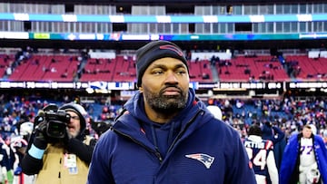 FOXBOROUGH, MASSACHUSETTS - JANUARY 05: Head coach Jerod Mayo of the New England Patriots looks on after defeating the Buffalo Bills 23-16 at Gillette Stadium on January 05, 2025 in Foxborough, Massachusetts. Billie Weiss/Getty Images/AFP (Photo by Billie Weiss / GETTY IMAGES NORTH AMERICA / Getty Images via AFP)