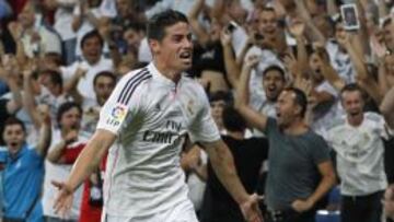 James celebra su gol.