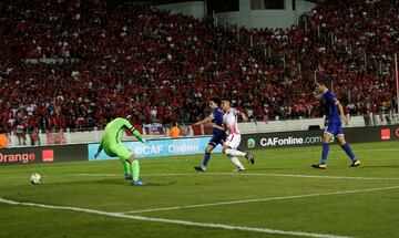 Soccer Football - CAF Champions League - Final - Wydad Casablanca vs Al Ahly Egypt - Mohammed V Stadium, Casablanca, Morocco - November 4, 2017 Al Ahly's Hussein Sayed in action with Wydad's Mohammed Ounnajem  