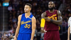 CLEVELAND, OH - DECEMBER 25: Stephen Curry #30 of the Golden State Warriors and LeBron James #23 of the Cleveland Cavaliers pause on the court during the first half at Quicken Loans Arena on December 25, 2016 in Cleveland, Ohio. NOTE TO USER: User expressly acknowledges and agrees that, by downloading and/or using this photograph, user is consenting to the terms and conditions of the Getty Images License Agreement. Mandatory copyright notice.   Jason Miller/Getty Images/AFP
 == FOR NEWSPAPERS, INTERNET, TELCOS &amp; TELEVISION USE ONLY ==