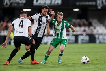 Aprobados y suspensos del Racing en Cartagonova: Peque, pero matón