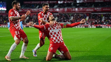 Stuani, celebrando un gol del Girona.