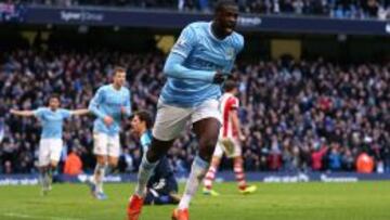 Yaya Touré celebra su gol.