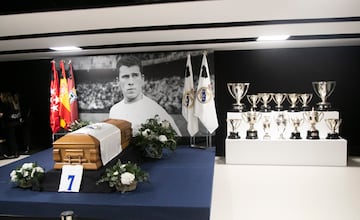 El Santiago Bernabéu acoge la capilla ardiente del Presidente de Honor del Real Madrid.