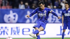 El volante colombiano Giovanni Moreno durante un partido con el Shangh&aacute;i Shenhua por la Superliga China