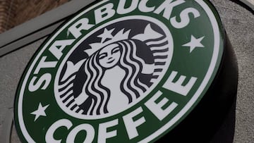 Un tribunal federal determinó que Starbucks deberá pagar $25.6 millones de dólares a una ex-empleada de Philadelphia tras despedirla por ser blanca.