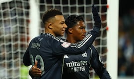 Mbappé salva otra mala noche