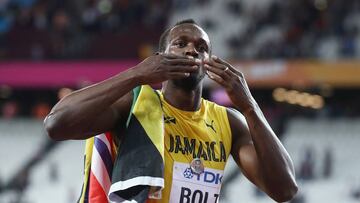 LONDON, ENGLAND - AUGUST 05:  Usain Bolt of Jamaica acknowledges the cheers of the crowd on his lap of honour following his third place finish in the Men&#039;s 100 metres final during day two of the 16th IAAF World Athletics Championships London 2017 at The London Stadium on August 5, 2017 in London, United Kingdom.  (Photo by Alexander Hassenstein/Getty Images for IAAF)