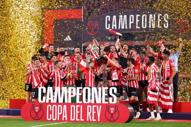El Athletic ganó la Copa del Rey tras ganar en la tanda de penaltis al Mallorca. Cuarenta años después, los leones levantan su Copa número 24.