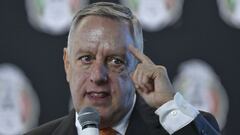 Arturo Brizio asegura que no cederá a "chantajes" de Adalid Maganda