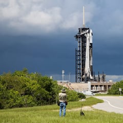 Polaris Dawn offers private space passes to its customers. When does it cost and what does it consist of?