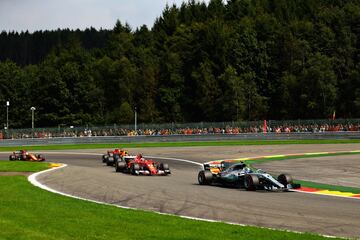 Valtteri Bottas y Kimi Raikkonen.