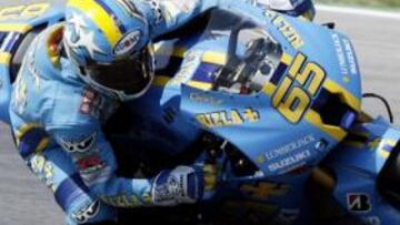 <b>CUERDA PARA RATO.</b> Los pilotos Chris Vermeulen y Loris Capirossi continuarán en 2009 en MotoGp con Suzuki, al haber renovado por un año. El piloto italiano, que se convirtió en el piloto con mayor número de carreras disputadas en el Mundial de motociclismo, demuestra que aún queda Capirossi para rato.