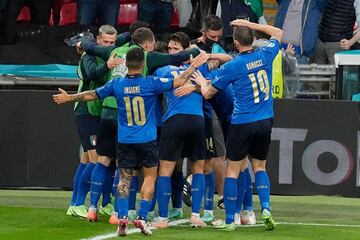 1-0. Federico Chiesa celebra el primer gol.